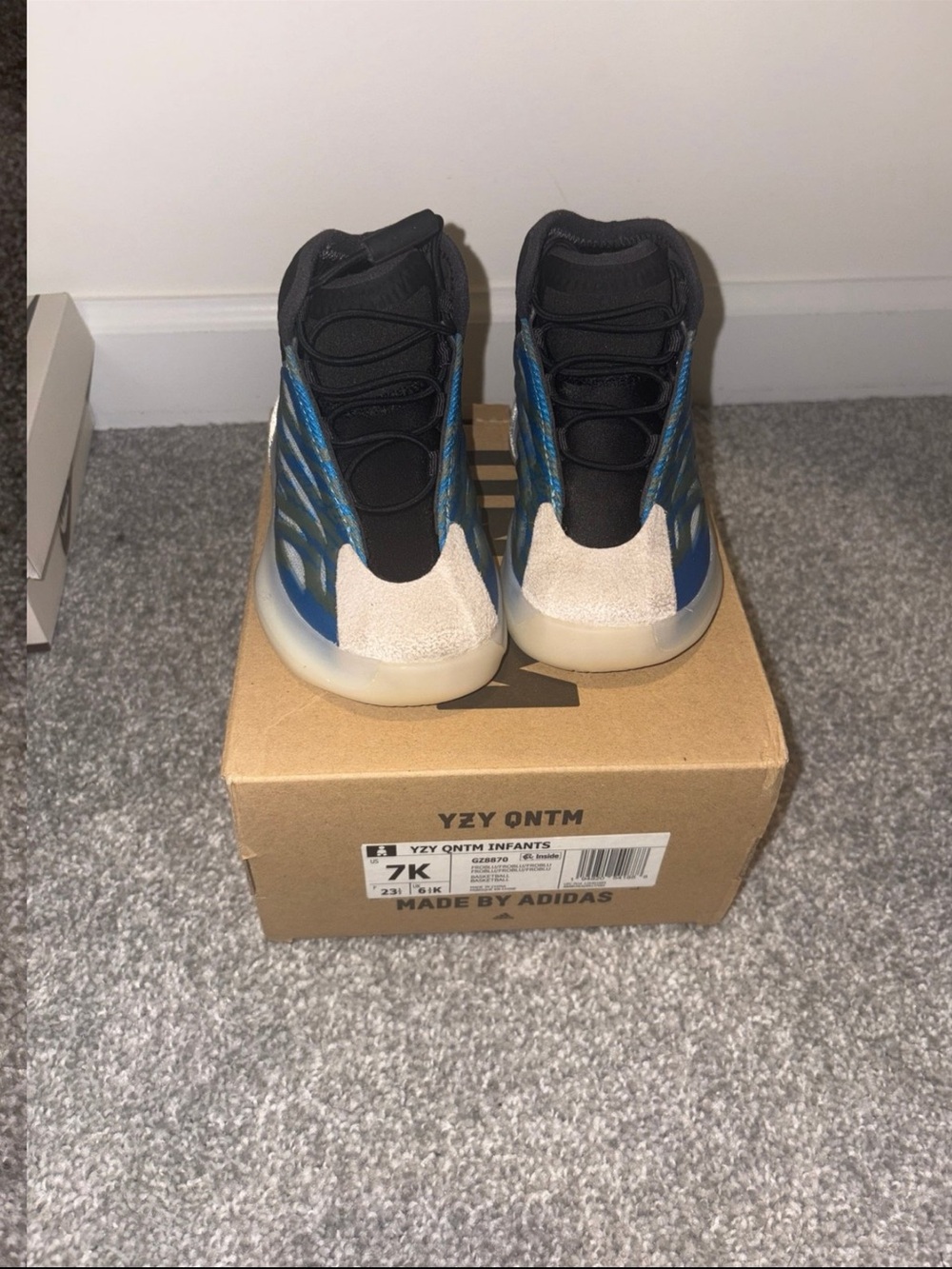 Yeezy Kids Black & Blue Infants Sneakers with Cream Accents